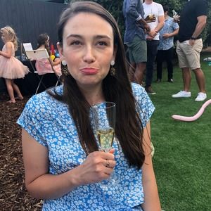 Meet your Posher, Kelly